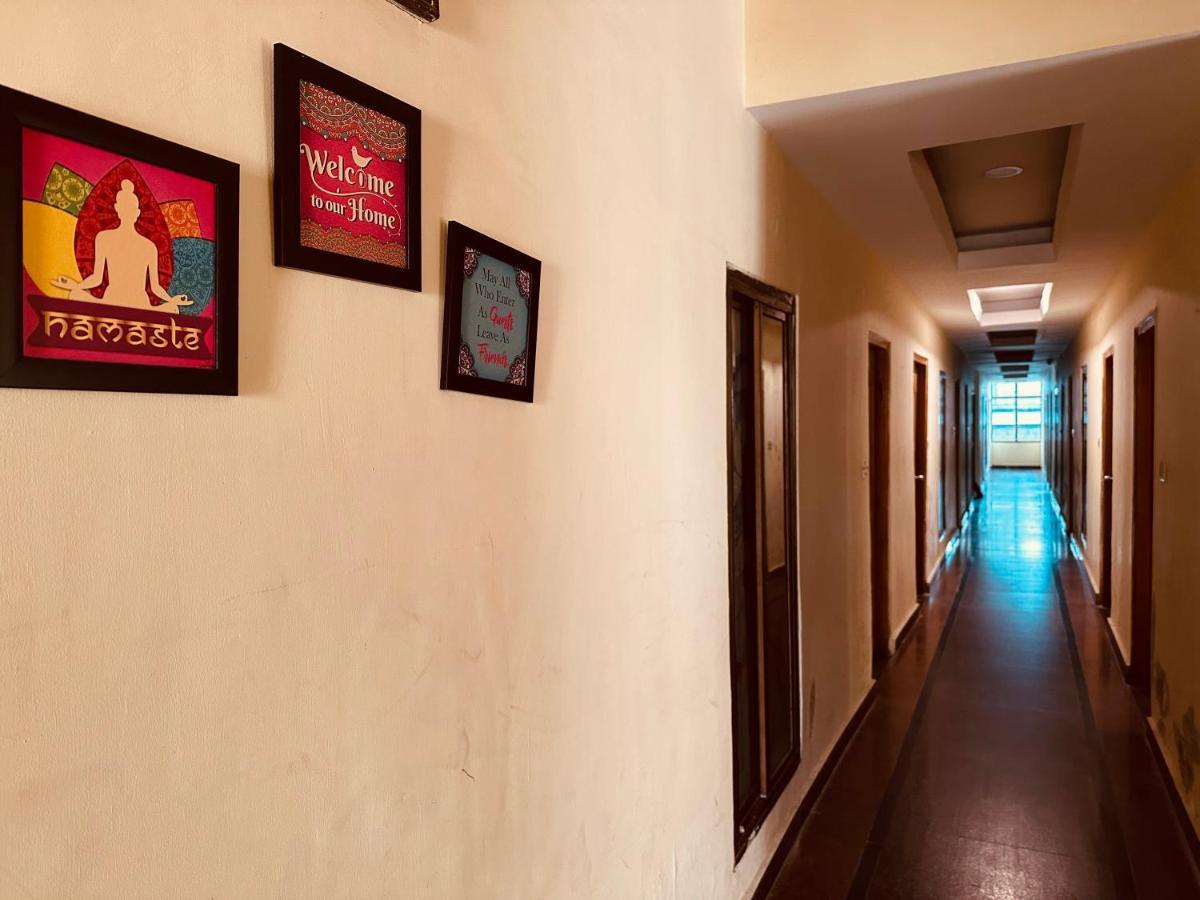 Hotel Grand Kalinga - Near Volvo Bus Stand Manali Ngoại thất bức ảnh