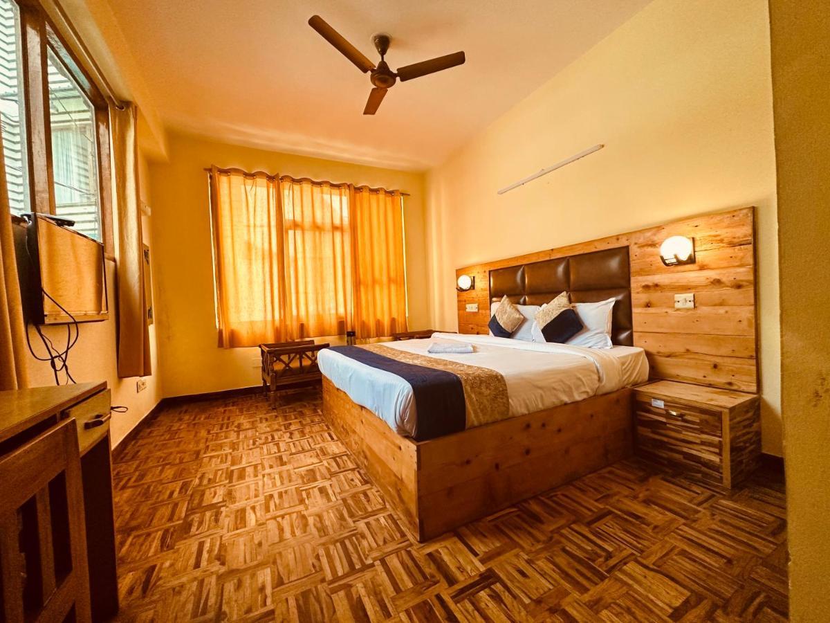Hotel Grand Kalinga - Near Volvo Bus Stand Manali Ngoại thất bức ảnh